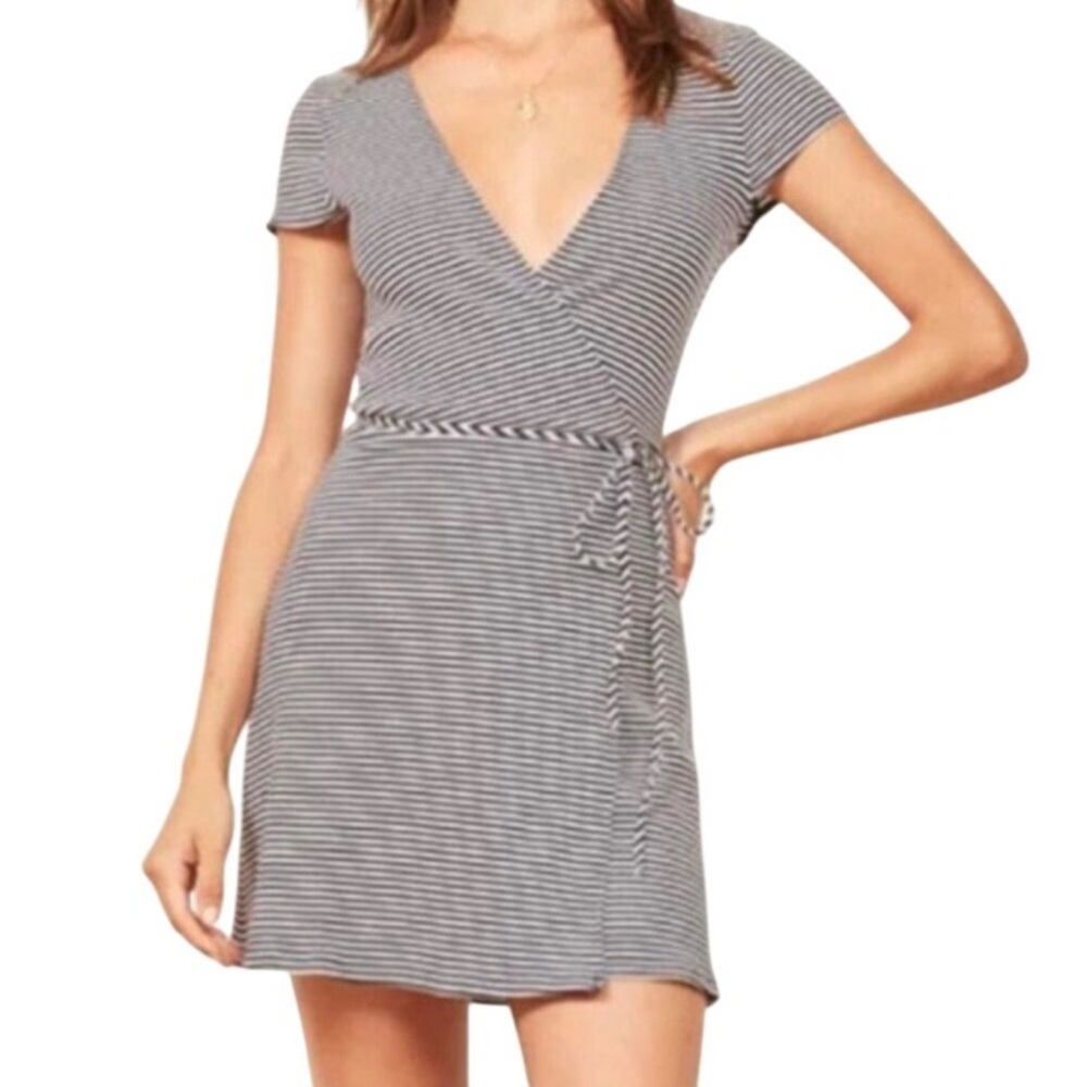 Reformation NWT Tulip dress black and white striped sexy size XS